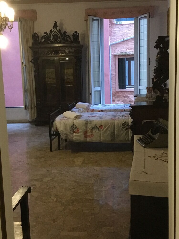 Hotel Venice Sun Apartment And Rooms