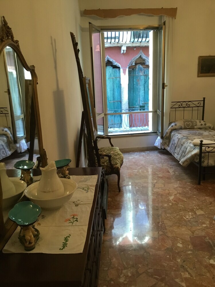 Hotel Venice Sun Apartment And Rooms