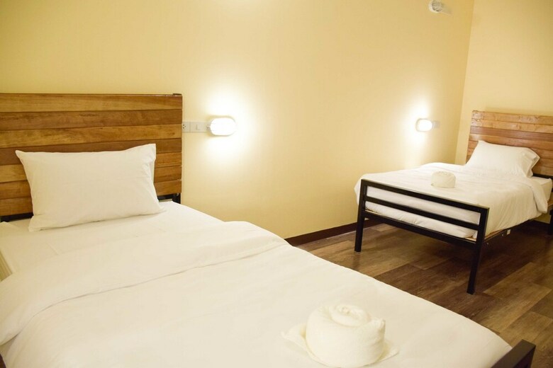 Hostal Art Hotel Sanamchai