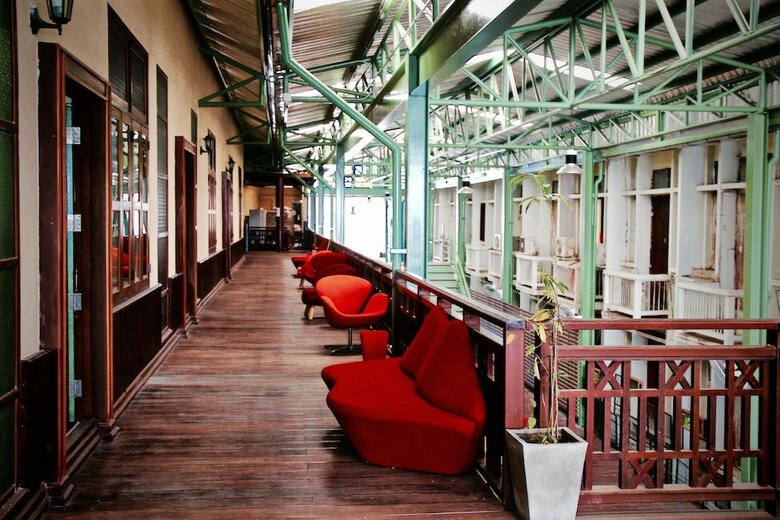 Hostal Art Hotel Sanamchai
