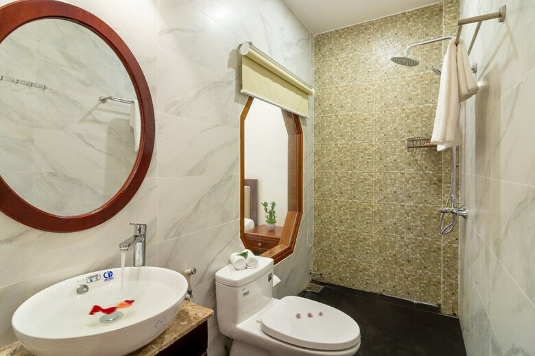 Hotel Flame Flowers Homestay