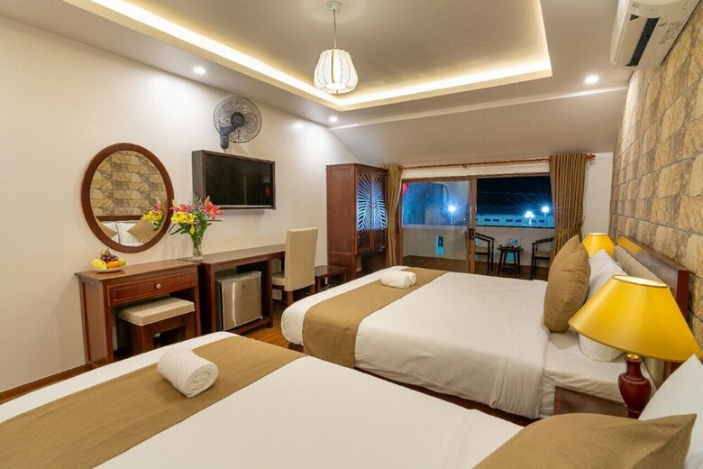 Hotel Flame Flowers Homestay
