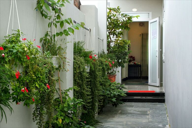 Hotel Flame Flowers Homestay