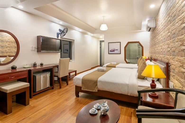 Hotel Flame Flowers Homestay