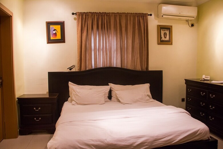 Hotel Tivoli Residence & Bar