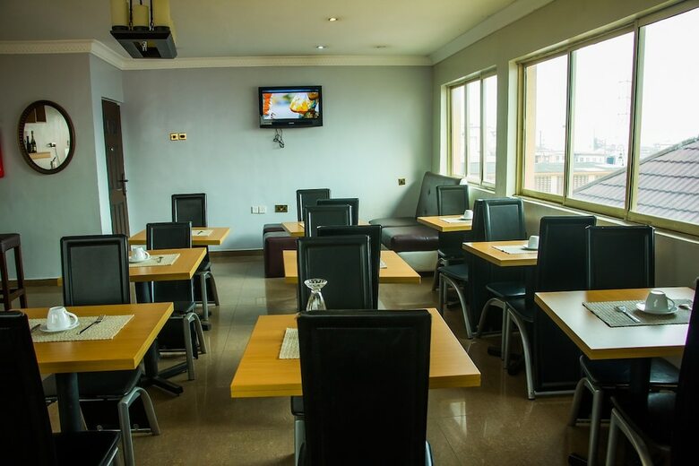 Hotel Tivoli Residence & Bar