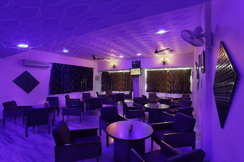 Sri Aarvee Hotels