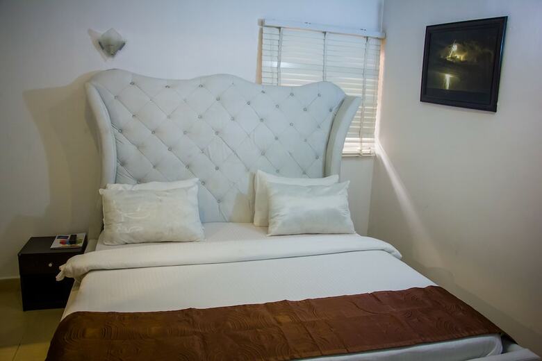 The Home Hotel Restaurant & Bar