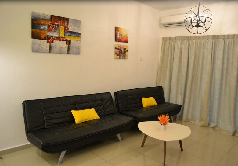 H & H Guesthouse 2