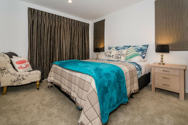 Albany Brand New Serviced Apartment
