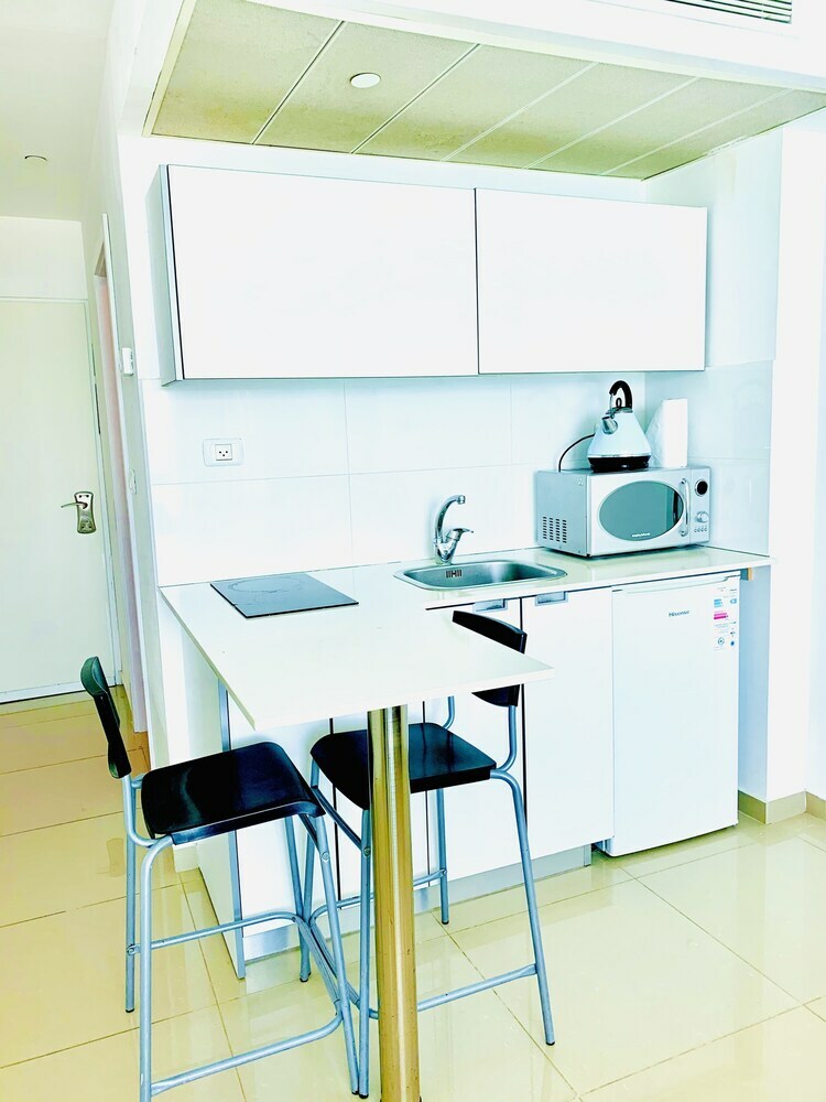 The Seasons King David Apartment