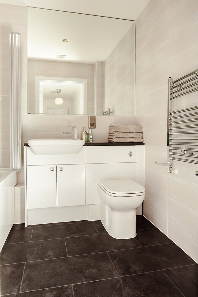 Fantastic Modern 2 Bed Apartment In Shadwell