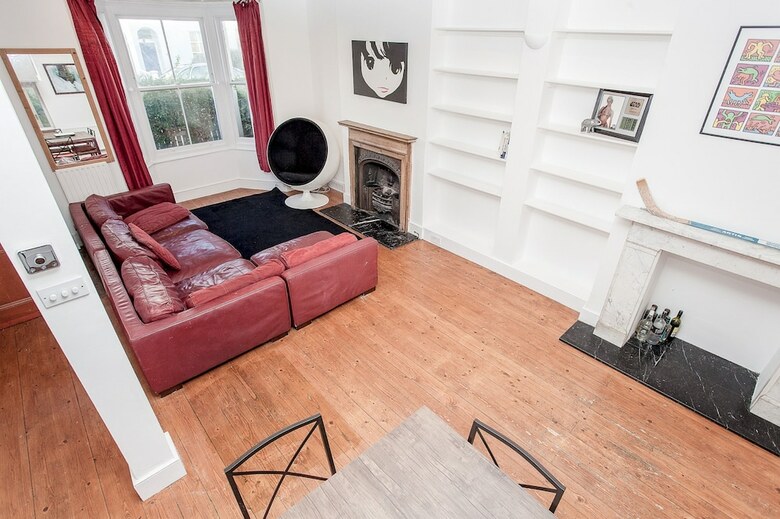 Elegant Victorian 3 Bed Home Near Hammersmith