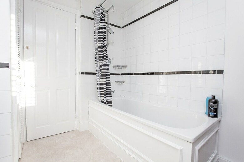 Elegant Victorian 3 Bed Home Near Hammersmith