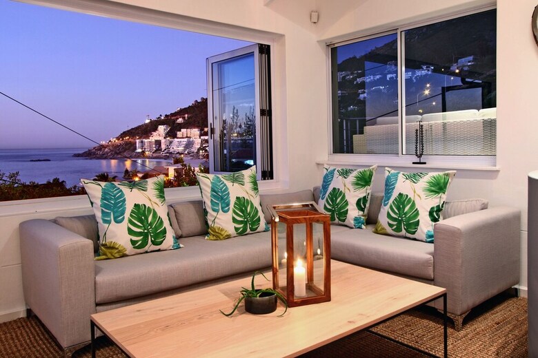 Bungalow On 4th - Three Bedroom House, Sleeps 6