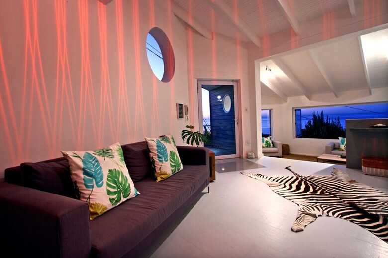 Bungalow On 4th - Three Bedroom House, Sleeps 6
