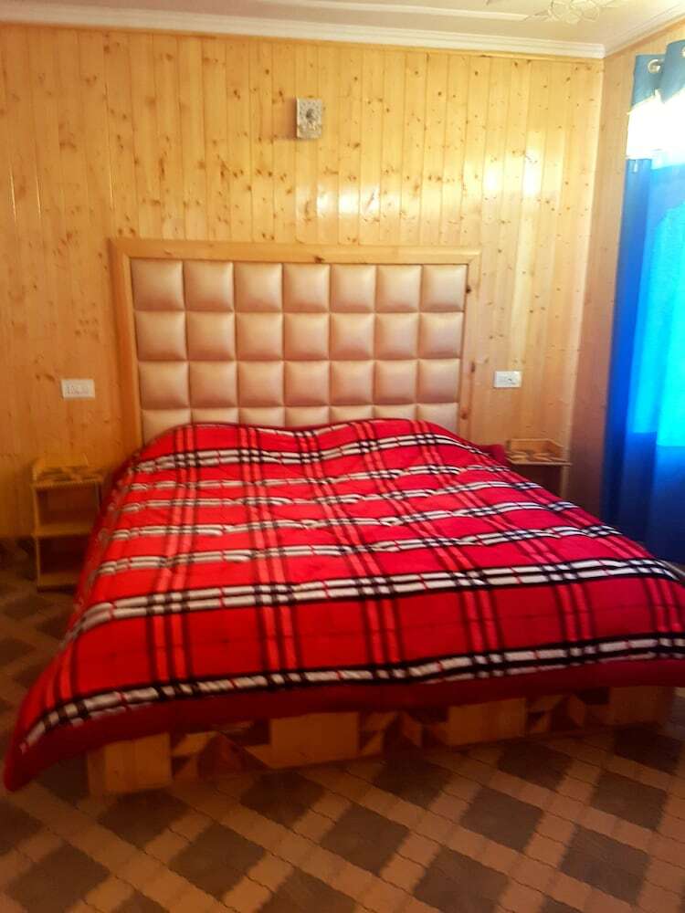 Hotel Grand Noora Palace
