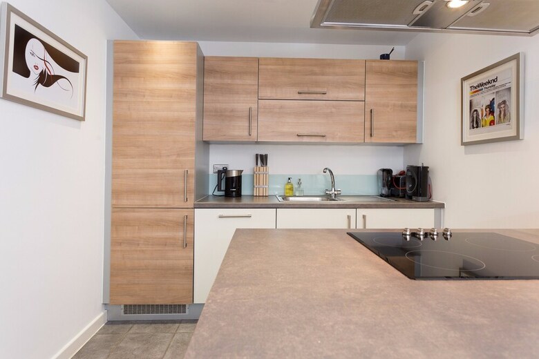 Apartamentos Amazing 1 Bedroom Flat In Bow With Balcony