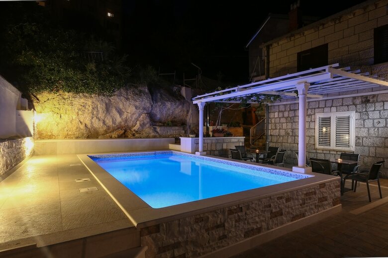 Hotel Guest House Kusalo