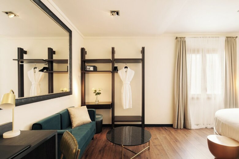 Hostal La Fran�a Travellers - Adults Only
