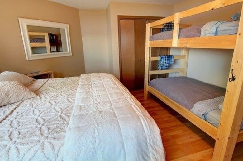 Bed & Breakfast Alaska's Heritage Lodge
