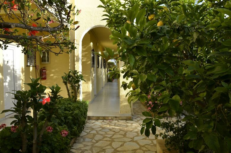 Aparthotel Konstantina Apartments