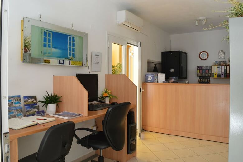 Aparthotel Konstantina Apartments
