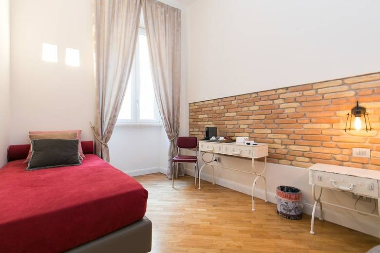 Hotel Trevi Contemporary Suite