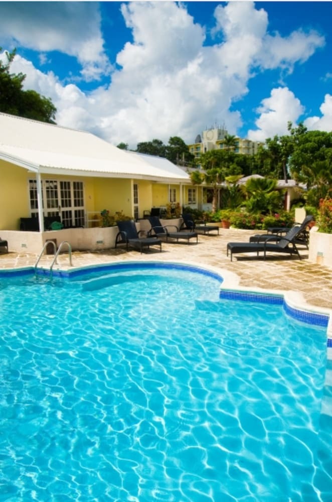 Island Inn All Inclusive Hotel