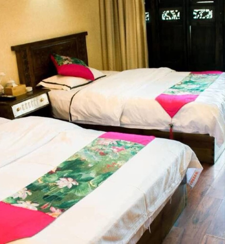 Posada Lijiang Shanju Zuihuayin Inn