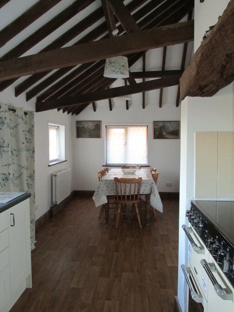 Acorns Barn