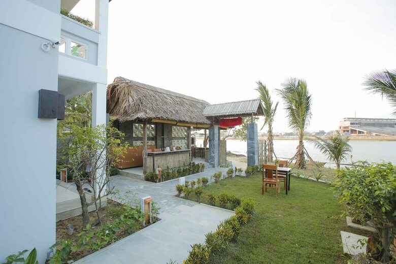 Hotel Hoi An Corn Riverside Villa