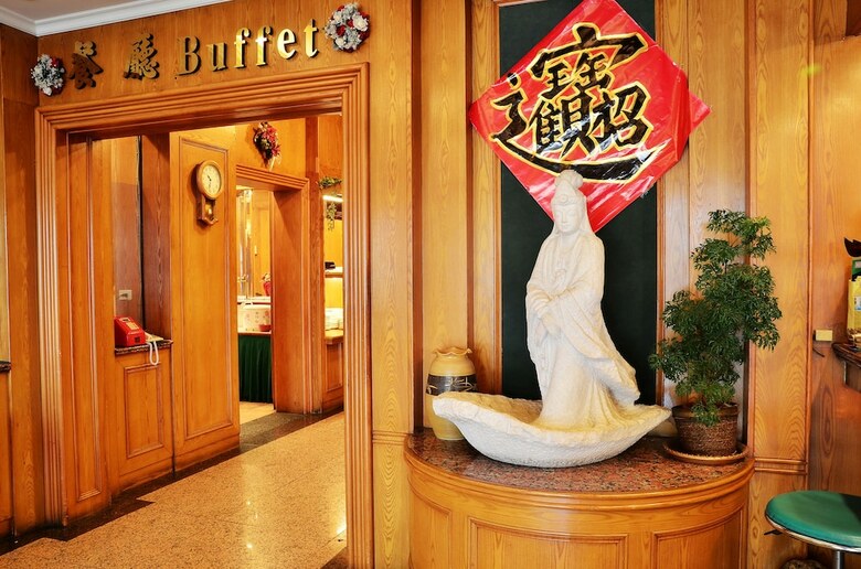 Family Hotel- Linsen