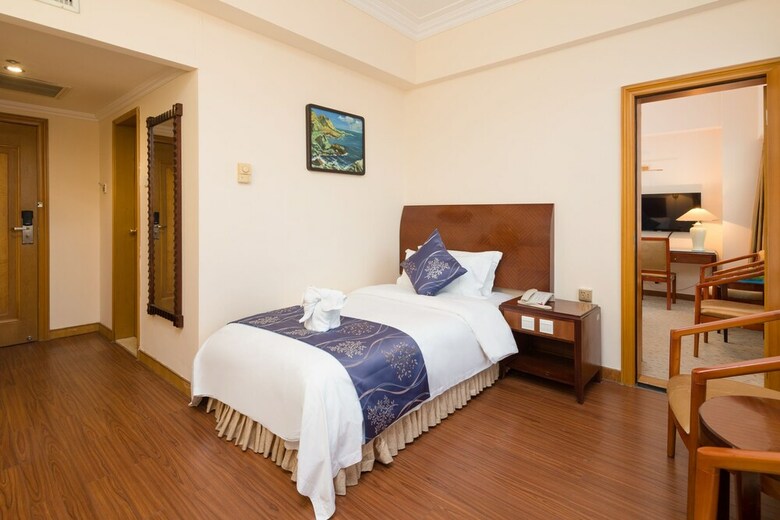 Xinyuan Hot Spring Hotel