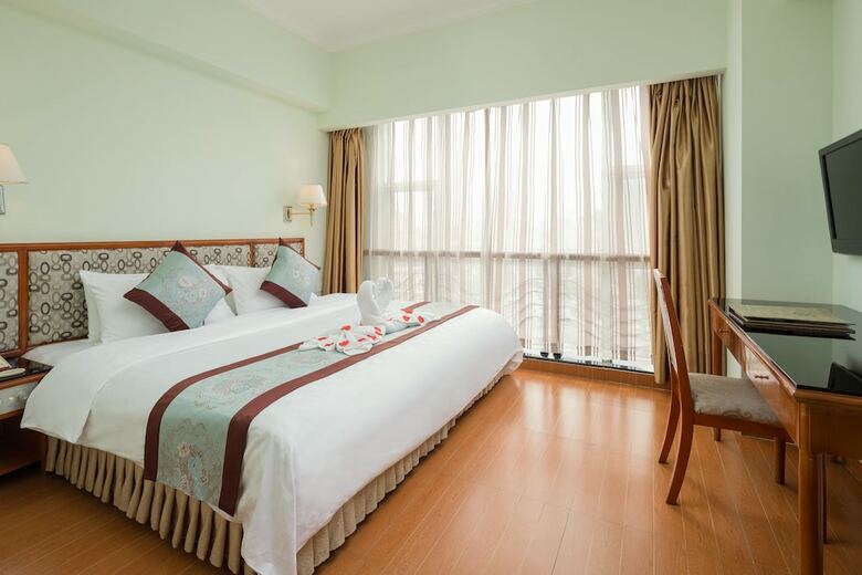 Xinyuan Hot Spring Hotel