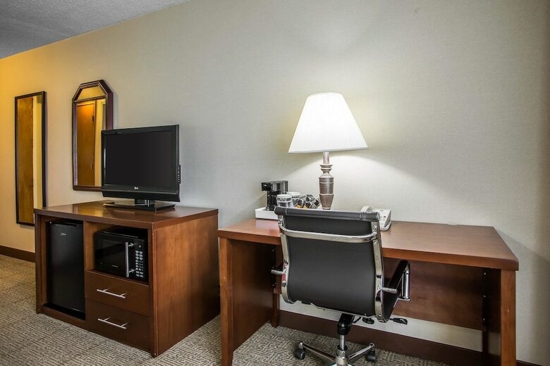 Hotel Lxg Midway Airport