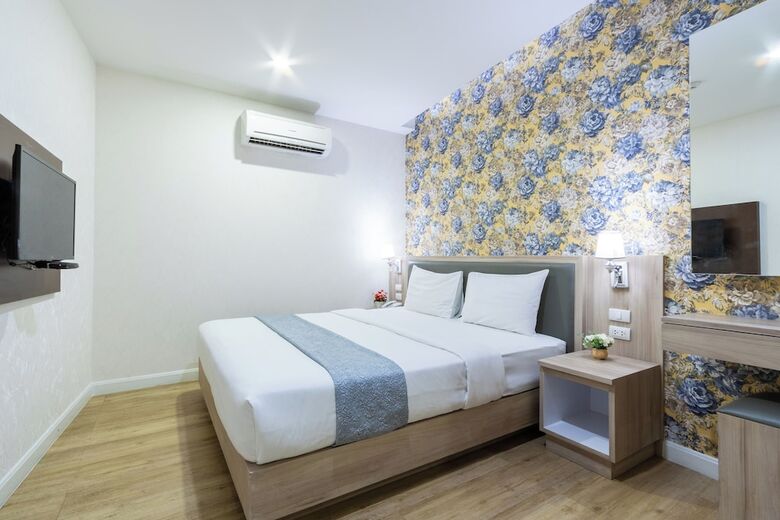 Leela Orchid Hotel
