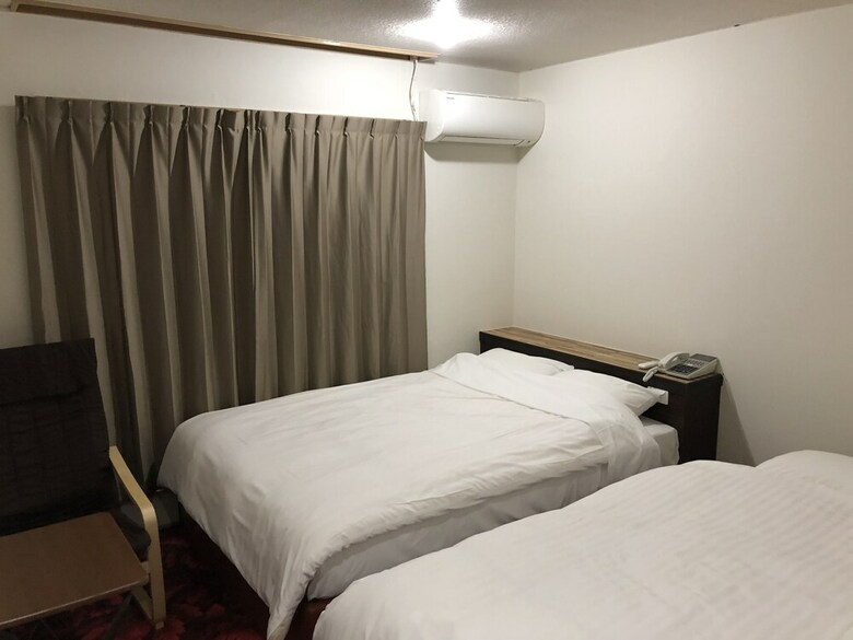 Hostal Business Hotel Tenmonkan Park - Hostel