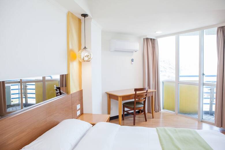 Pacific Hot Spring Hotel Green Bay(Newly Renovated)