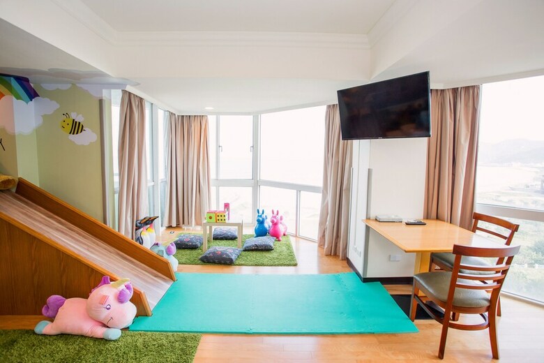 Pacific Hot Spring Hotel Green Bay(Newly Renovated)