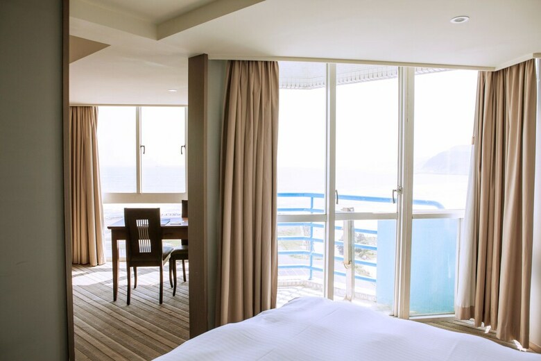 Pacific Hot Spring Hotel Green Bay(Newly Renovated)