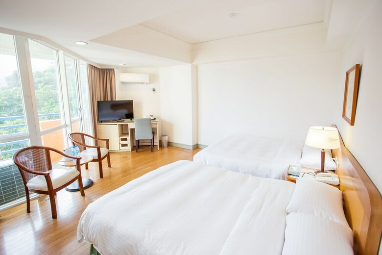 Pacific Hot Spring Hotel Green Bay(Newly Renovated)