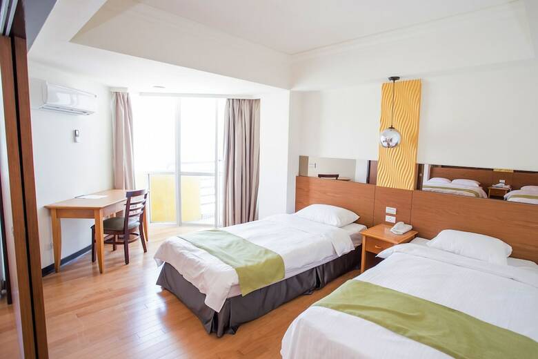 Pacific Hot Spring Hotel Green Bay(Newly Renovated)