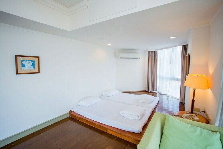 Pacific Hot Spring Hotel Green Bay(Newly Renovated)