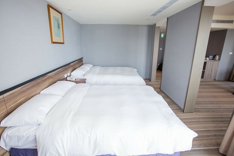 Pacific Hot Spring Hotel Green Bay(Newly Renovated)