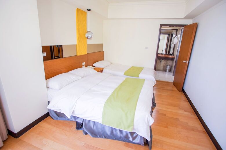 Pacific Hot Spring Hotel Green Bay(Newly Renovated)