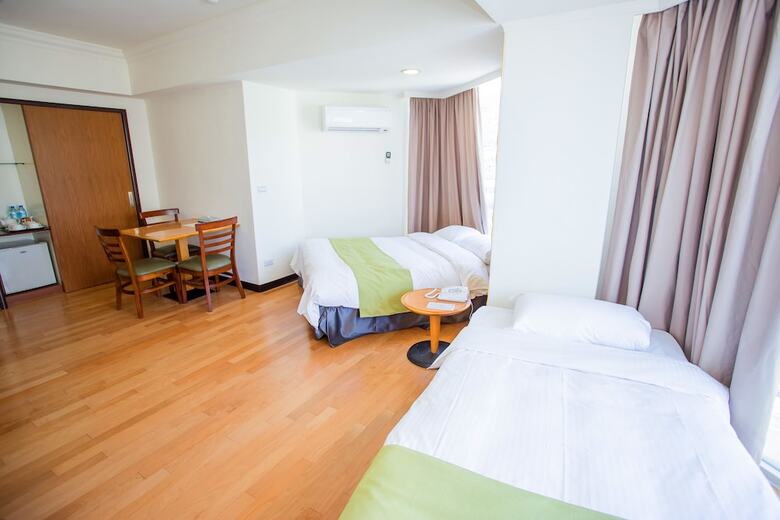 Pacific Hot Spring Hotel Green Bay(Newly Renovated)