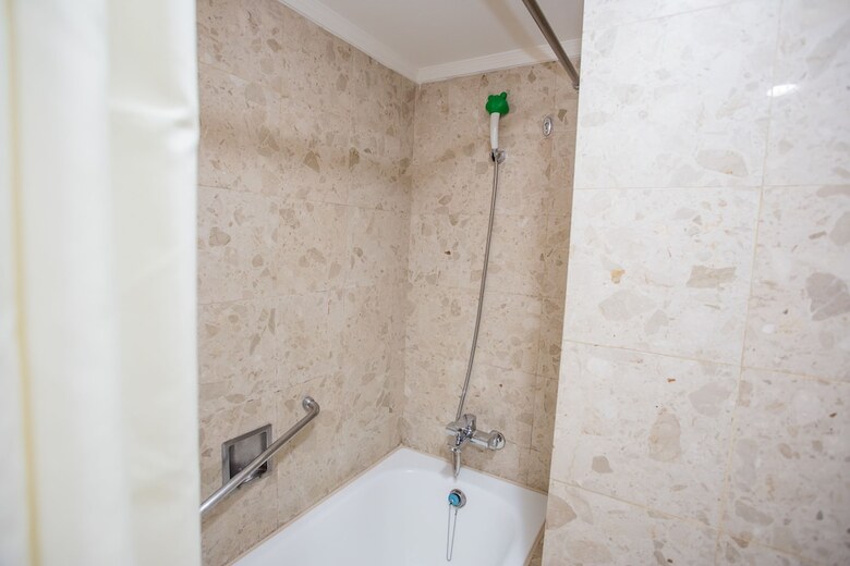Pacific Hot Spring Hotel Green Bay(Newly Renovated)