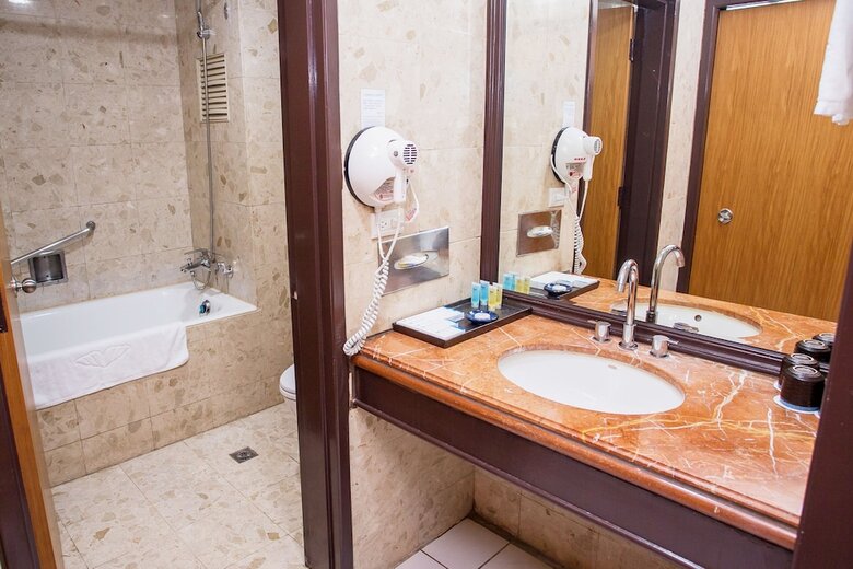 Pacific Hot Spring Hotel Green Bay(Newly Renovated)