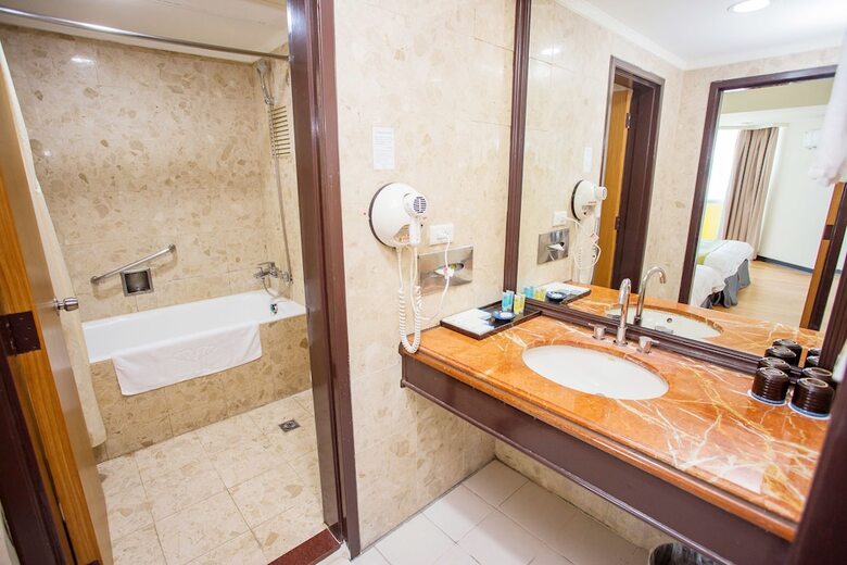 Pacific Hot Spring Hotel Green Bay(Newly Renovated)